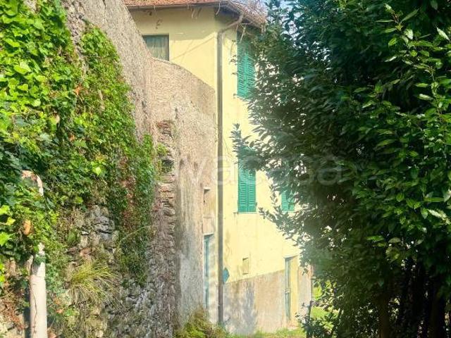 Rustico in vendita a Pedemonte, Genova