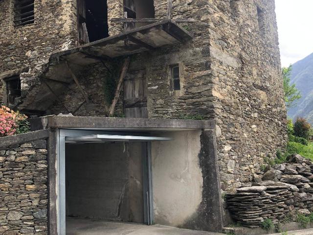 Rustico in vendita a Castello, Dervio
