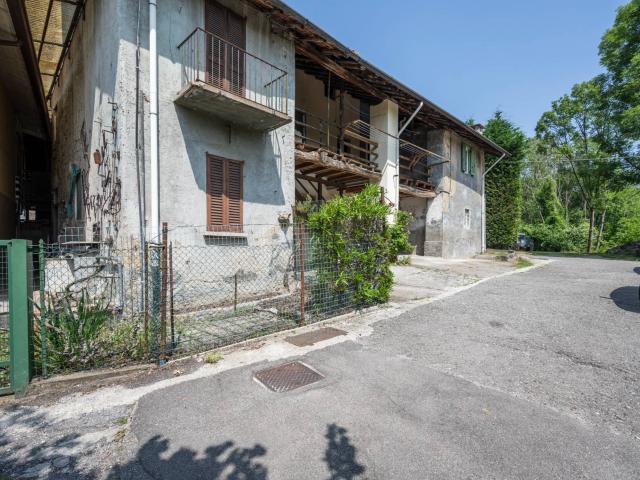 Rustico in vendita a Varese, Lombardia