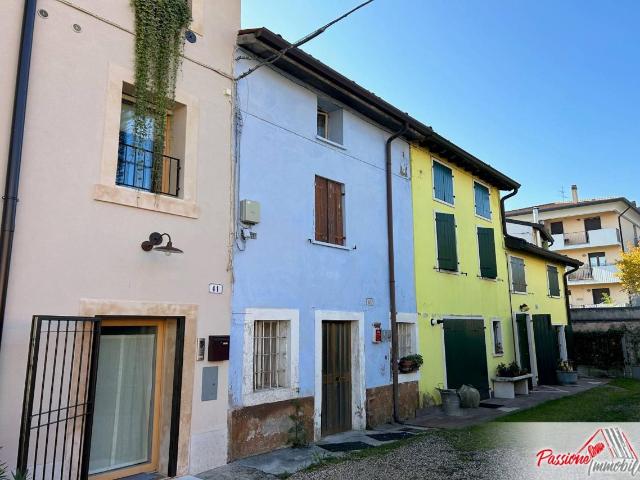 Rustico in vendita a Ovest, Brenzone