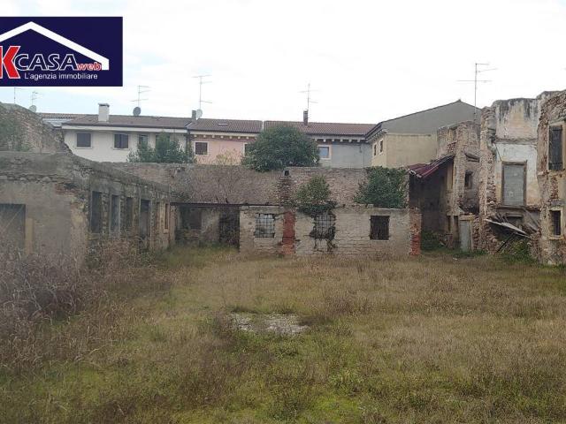 Rustico in vendita a Ovest, Brenzone