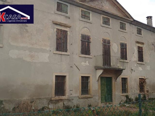 Rustico in vendita a Ovest, Brenzone