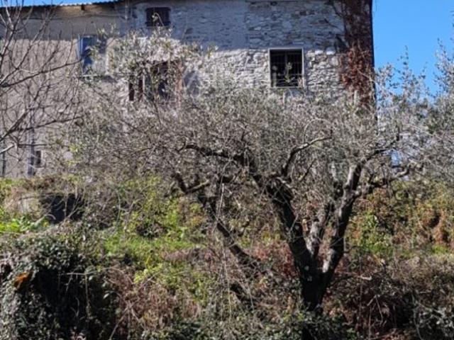 Rustico in vendita a Vezzano Superiore, Vezzano Ligure