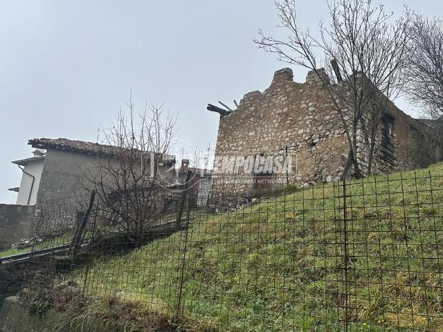 Rustico in vendita a Viadanica, Lombardia
