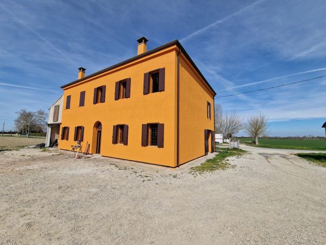 Rustico in vendita a Voghiera, Reggio Emilia