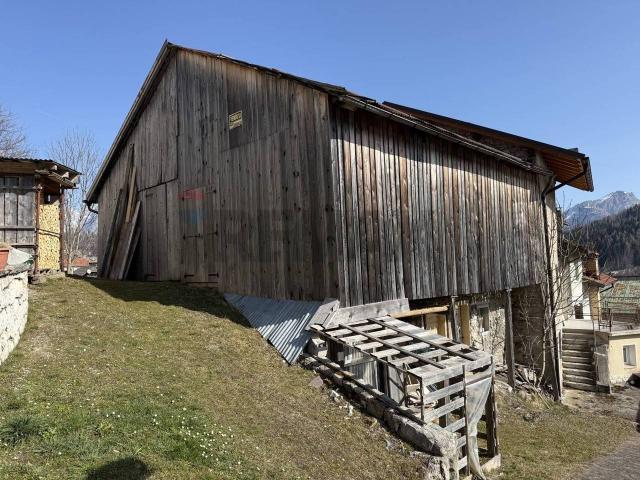 Rustico in vendita a Voltago Agordino, Veneto