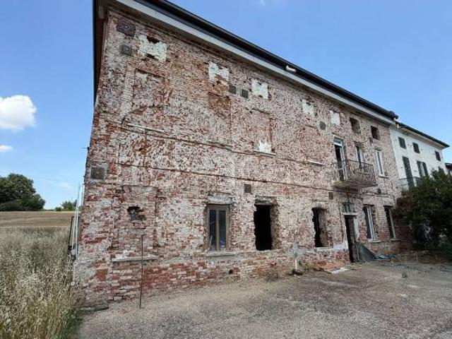 Rustico in vendita a Piemonte, Alessandria