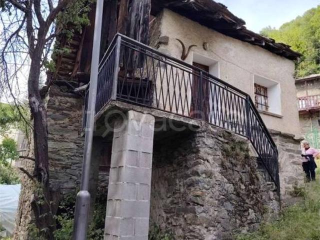 Rustico in vendita a Arnad, Aosta