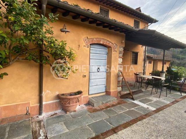 Rustico in vendita a Tonfano, Toscana