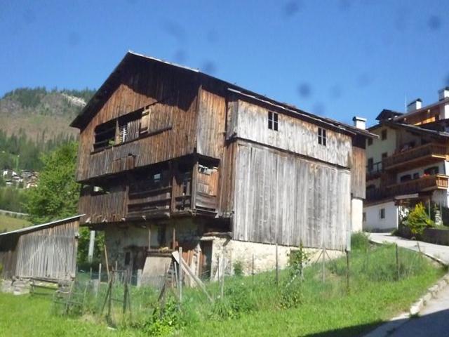 Terreno in vendita a Colle Santa Lucia, Veneto