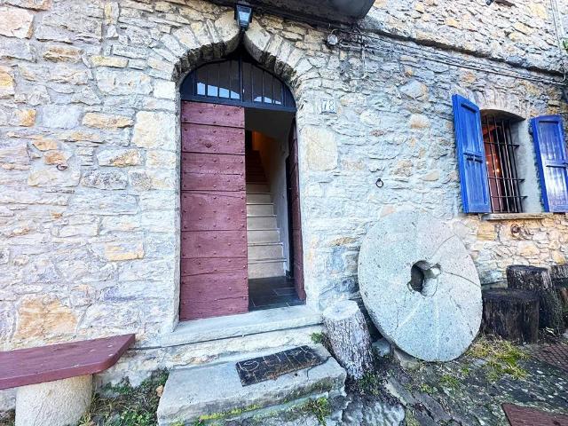 Villa Indipendente in affitto a Fornovo Di Taro, Reggio Emilia