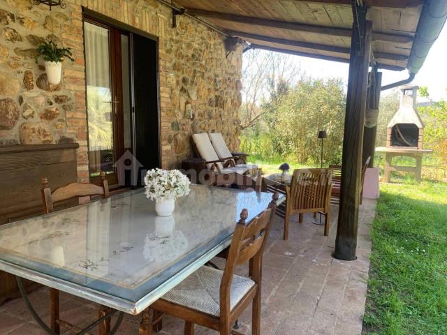 Villa Indipendente in affitto a Bivio Di Ravi, Toscana