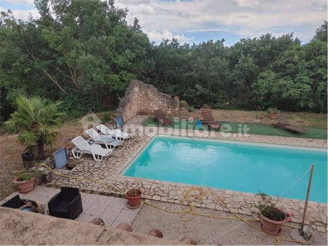 Villa Indipendente in affitto a Gualdo Cattaneo, Umbria