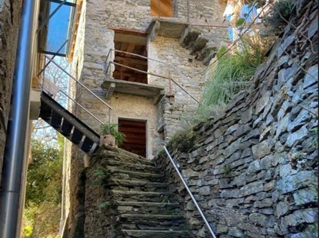 Zweifamilienhaus kaufen in Centovalli, Tessin