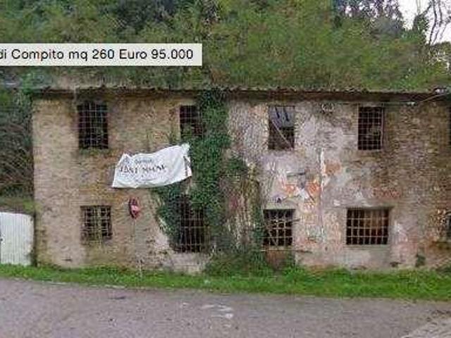 Terreno in vendita a Capannori, Toscana