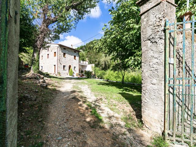 Rustico in vendita a Buti, Pisa
