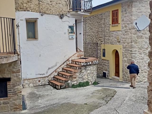 Rustico in vendita a Pretara, Isola del Gran Sasso d'Italia