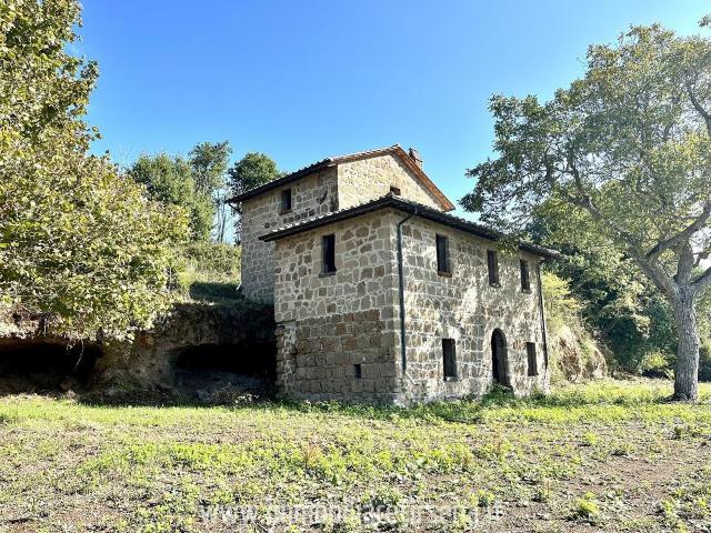 Rustico in vendita a Sferracavallo, Orvieto