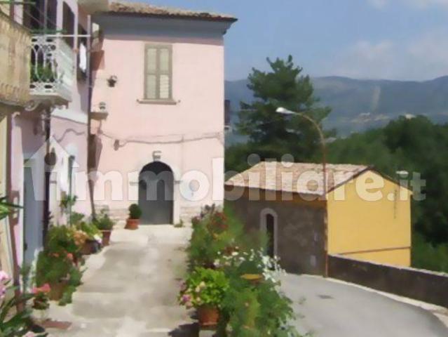 Villa Indipendente in affitto a Cantalupo Del Sannio, Molise