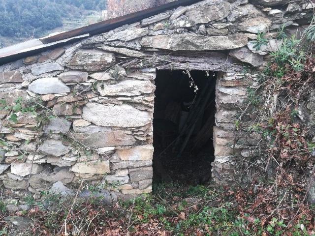 Rustico in vendita a Vicci, La Spezia