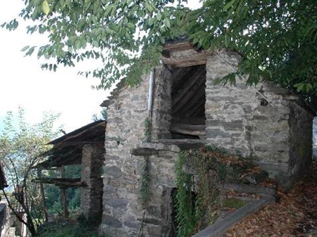 Bauernhaus kaufen in Cugnasco-Gerra, Tessin