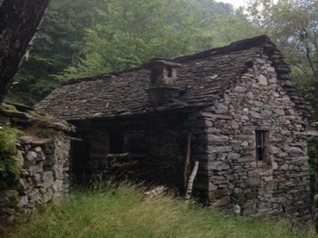 Bauernhaus kaufen in Maggia, Tessin