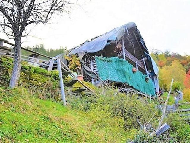 Zweifamilienhaus kaufen in Buseno, Graubünden