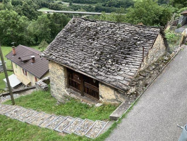 Zweifamilienhaus kaufen in Campo, Blenio, Tessin