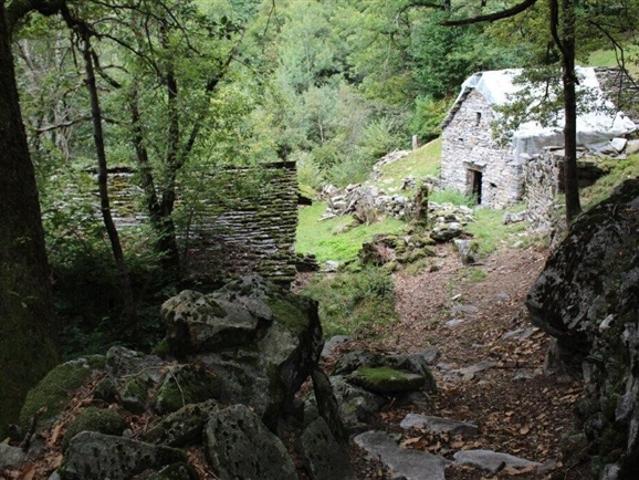 Zweifamilienhaus kaufen in Gerra, Verzasca, Tessin