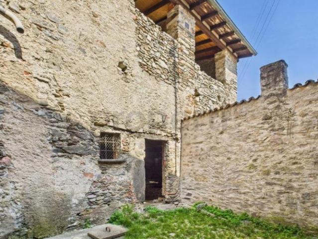 Haus kaufen in Taverne, Tessin