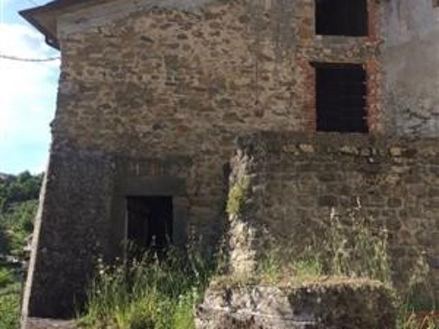 Rustico in vendita a Palestro, Bagnone