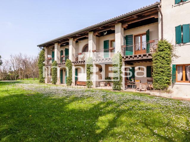 Rustico in vendita a Spresiano, Veneto