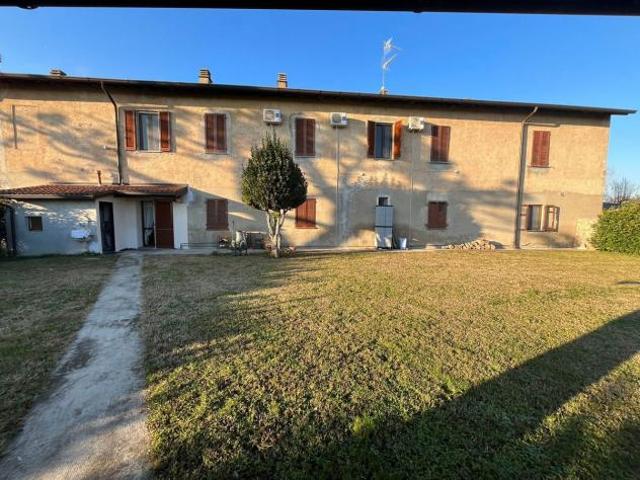 Box in vendita a Castelletto, Abbiategrasso