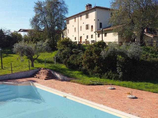 Casa in vendita a Spoleto, Umbria