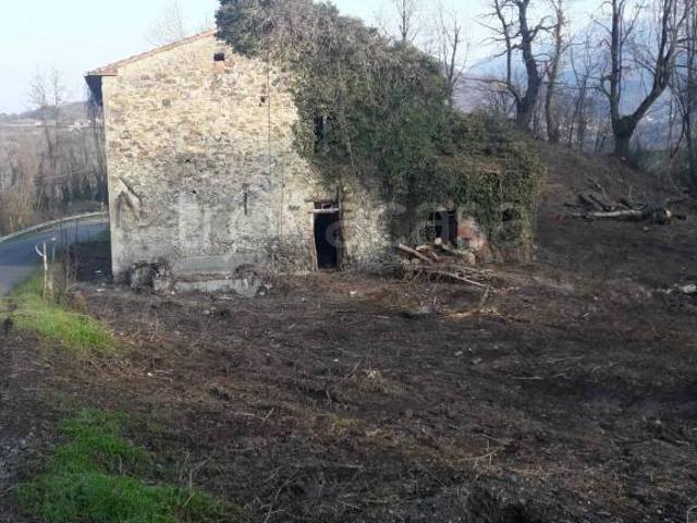 Rustico in vendita a Unione di comuni Montana Lunigiana, Bagnone