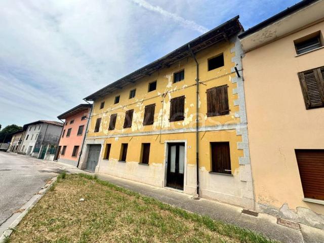 Rustico in vendita a Basiliano, Friuli-Venezia Giulia
