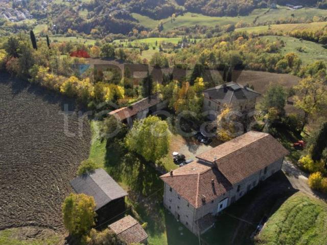 Rustico in vendita a Casa Pegni superiore, Bobbio