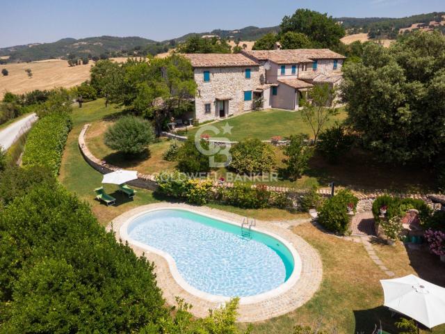 Casa in vendita a Cappuccini, Marche