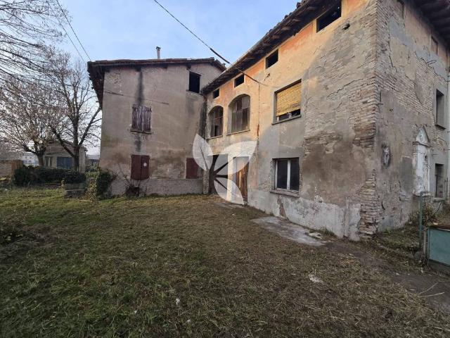 Rustico in vendita a Val d’Enza, Re