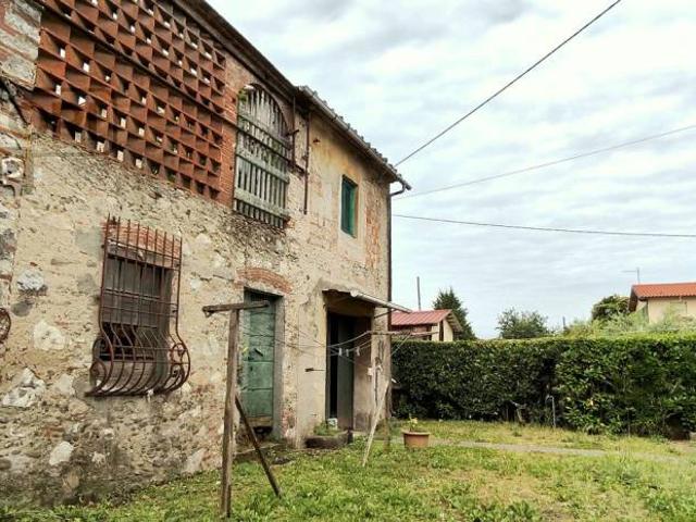 Rustico in vendita a Capannori, Toscana