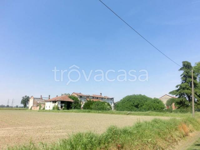 Rustico in vendita a Casalpusterlengo, Lombardia