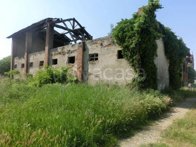 Rustico in vendita a Casalpusterlengo, Lombardia