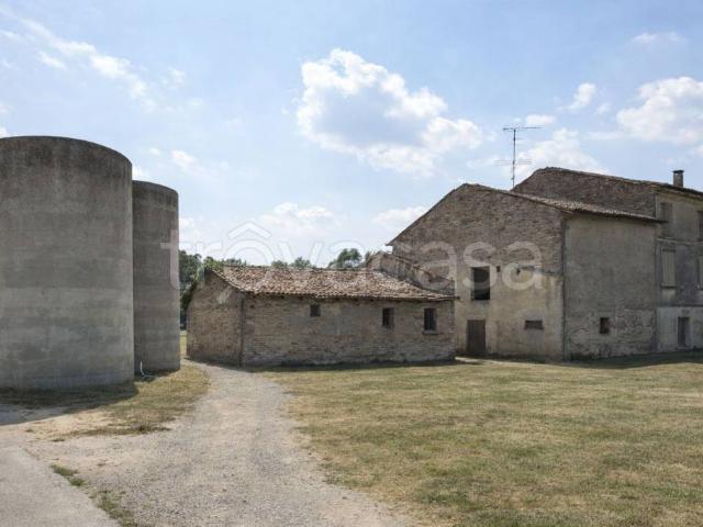 Rustico in vendita a Castel Goffredo, Lombardia