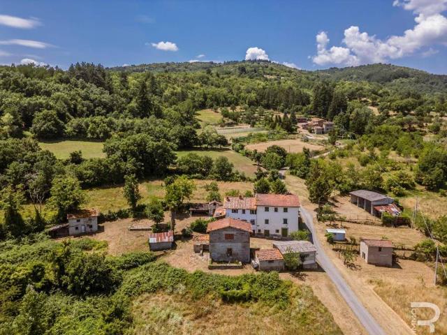 Rustico in vendita a Castel San Niccolò, Toscana