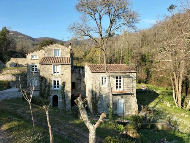 Rustico in vendita a Castelnuovo Magra, Liguria