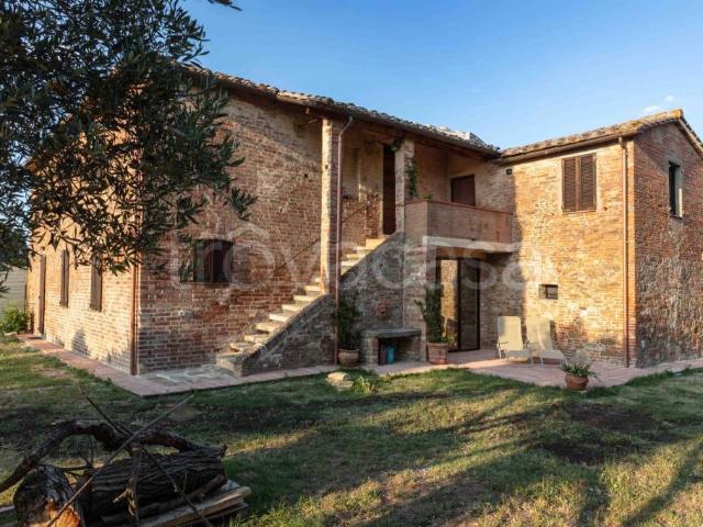 Rustico in vendita a Macchie, Gioiella