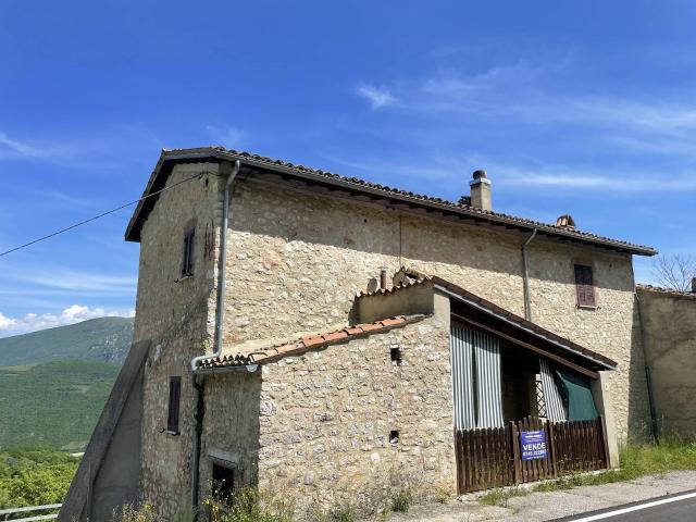 Rustico in vendita a Cerreto Di Spoleto, Umbria