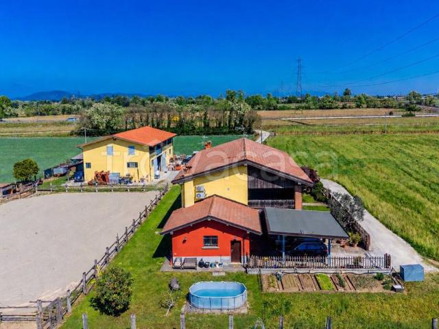 Rustico in vendita a Chiari, Lombardia
