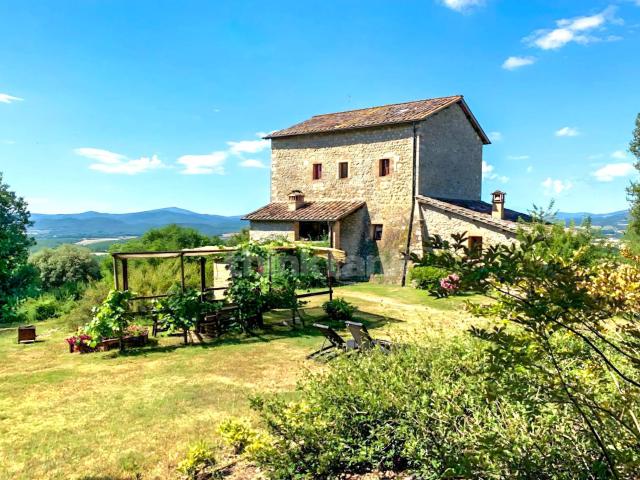 Rustico in vendita a Siena, Toscana