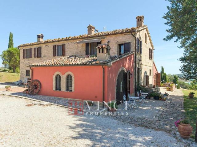 Rustico in vendita a Pozzo, Marche